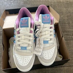 Adidas Forum 84 women’s size 7